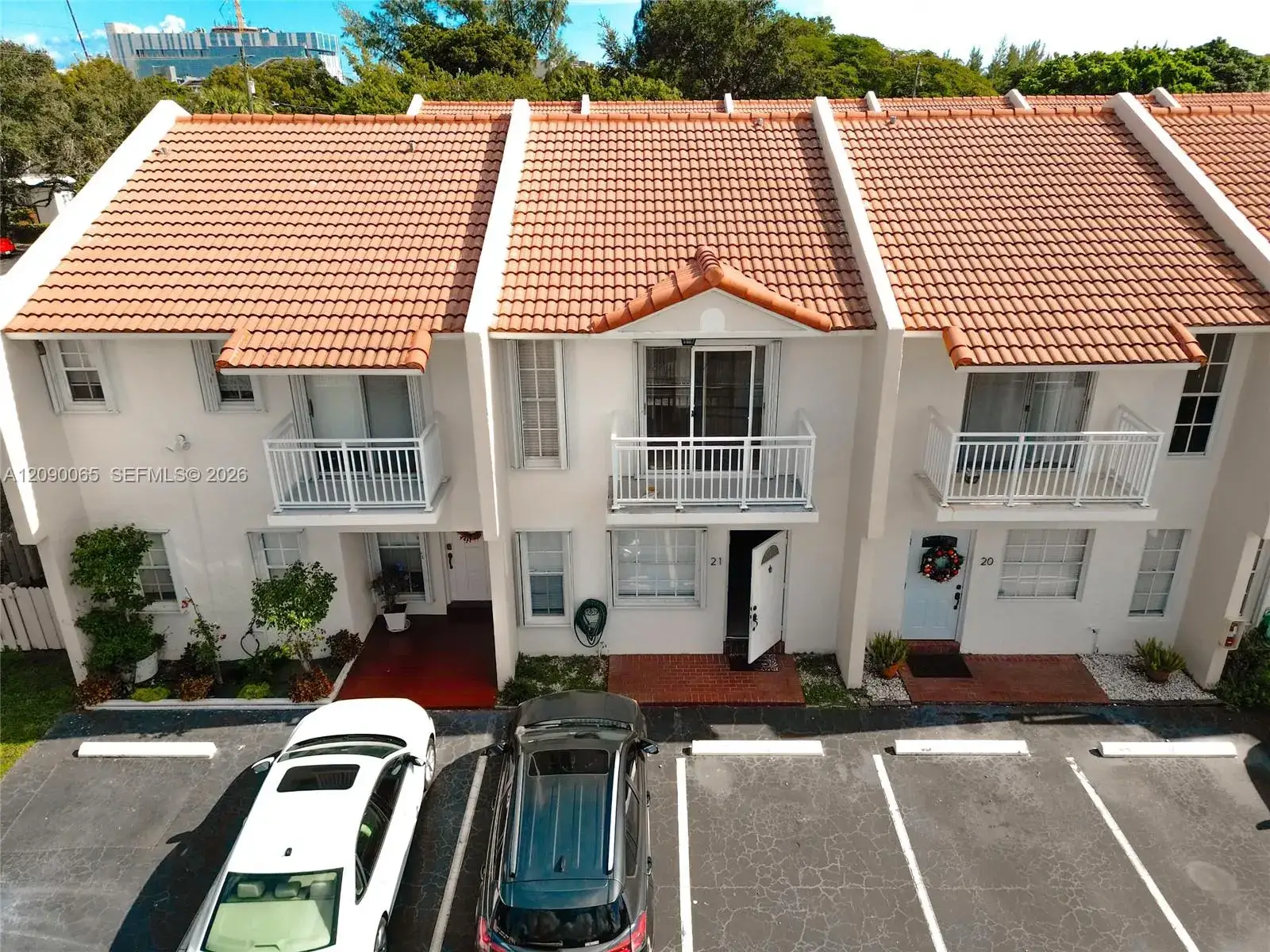 2050 NE 140th St # 21, North Miami Beach FL 33181