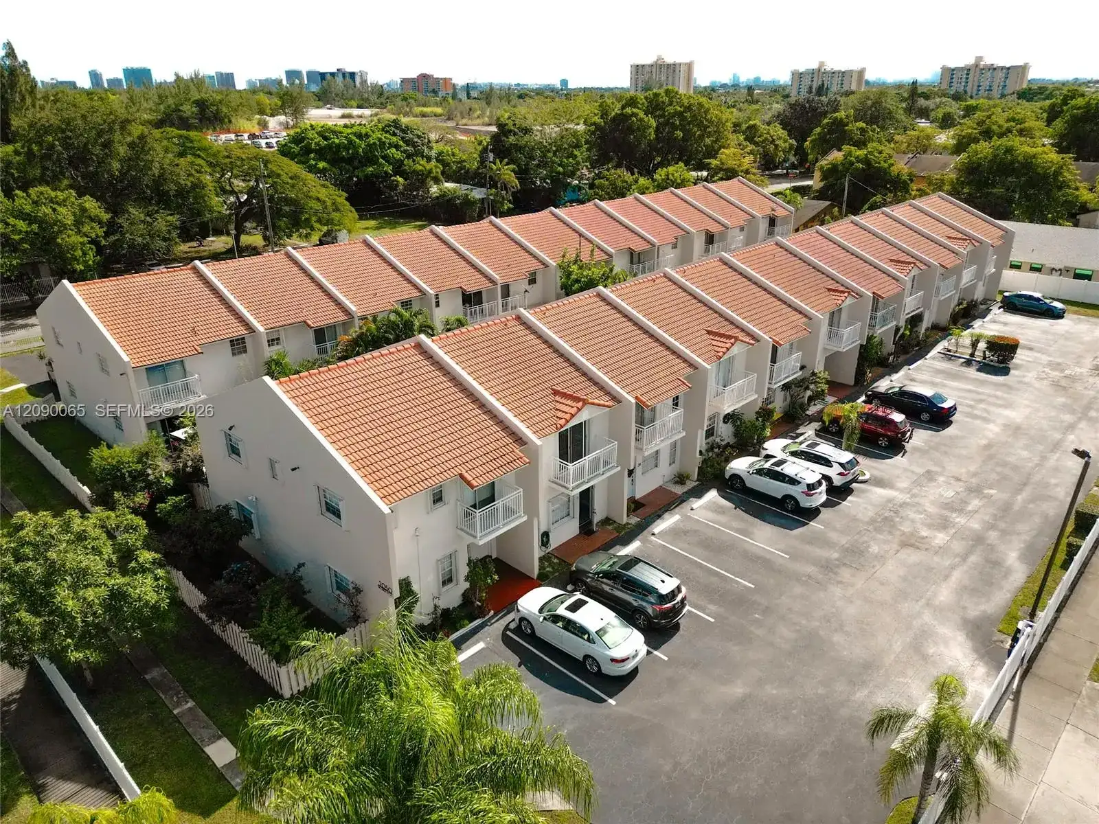 2050 NE 140th St # 21, North Miami Beach FL 33181 photo 2