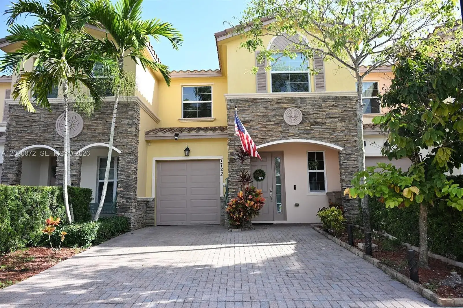 7722 SW 52nd Pl, Davie FL 33328