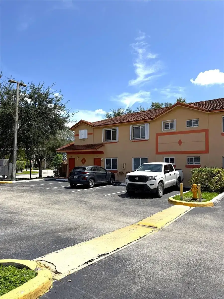 17302 NW 74th Ave # 101, Hialeah FL 33015 photo 3