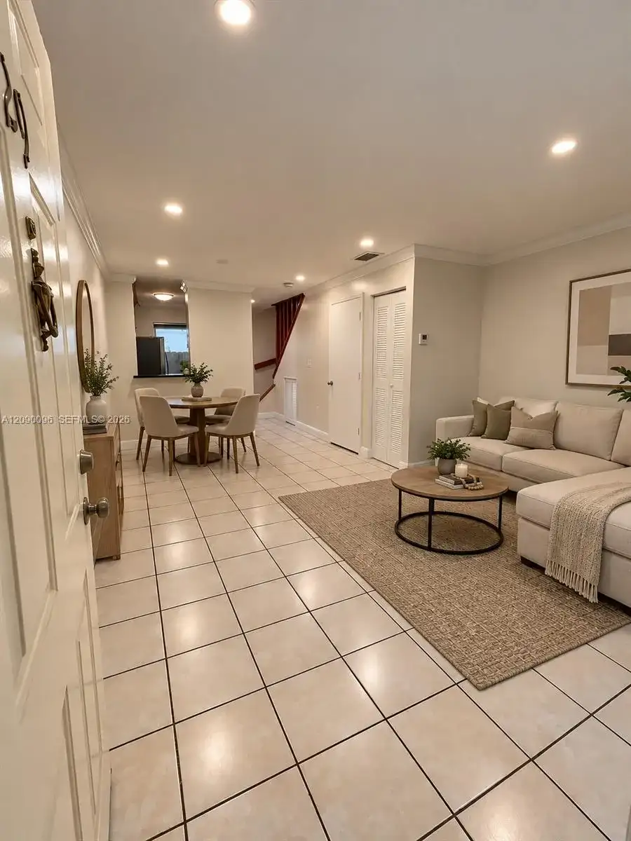 5600 NW 6th St # 29, Miami FL 33126 photo 2