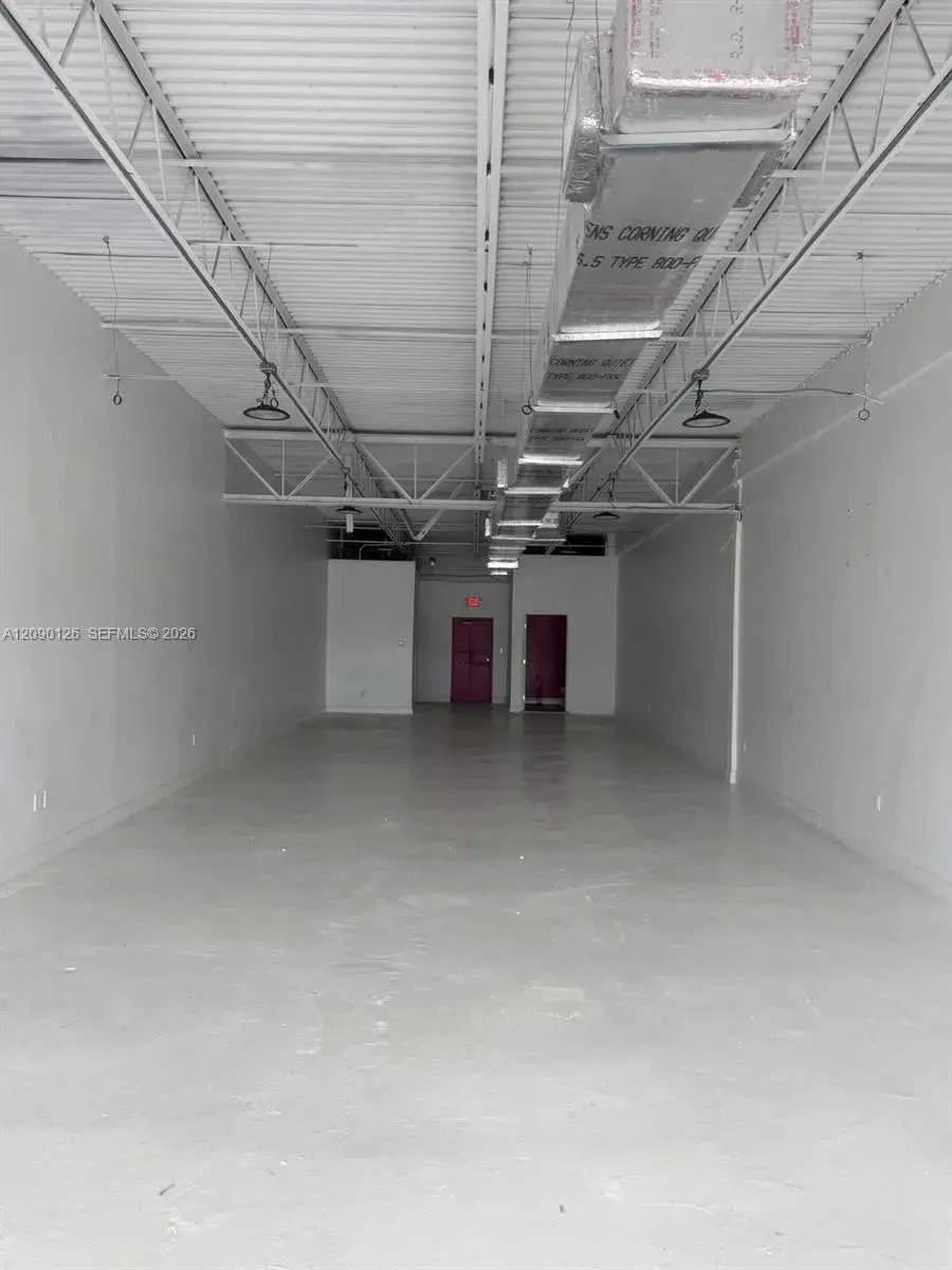 4713 N University Dr, Lauderhill FL 33351