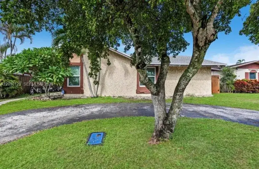 281 SW 83rd Ave, North Lauderdale FL 33068 photo 3