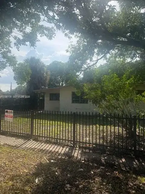 18410 NW 42nd Ave, Miami Gardens FL 33055 photo 4