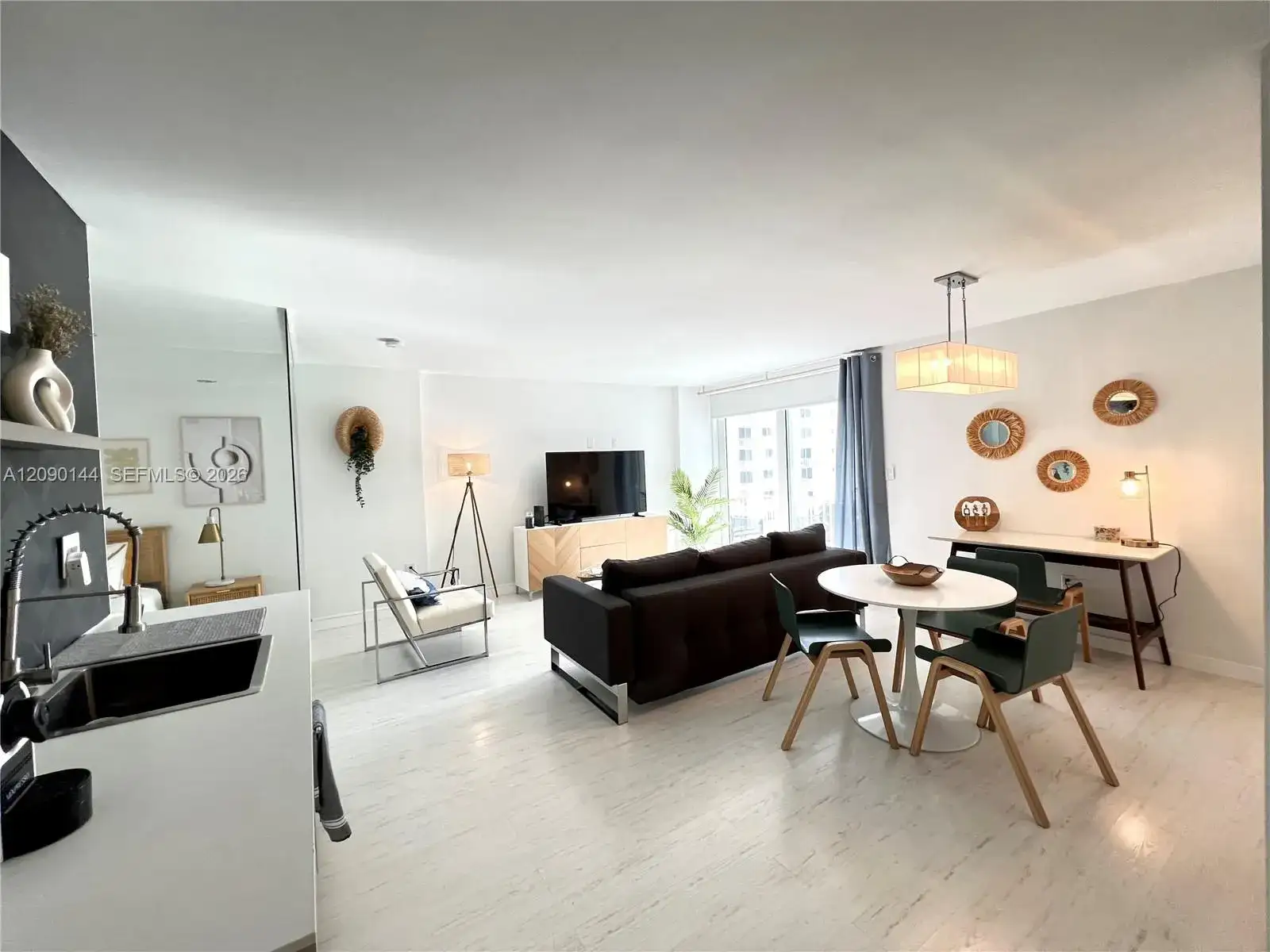 345 Ocean Dr # 525, Miami Beach FL 33139 photo 4