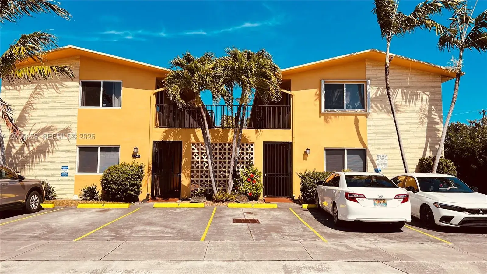 1733 Mayo St # 11, Hollywood FL 33020