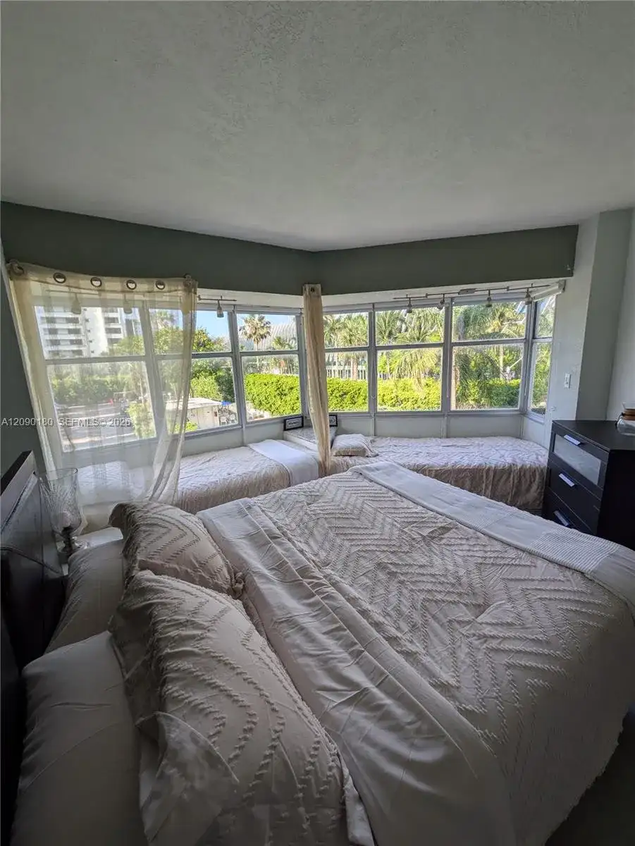 1881 Washington Ave # 3G, Miami Beach FL 33139 photo 4