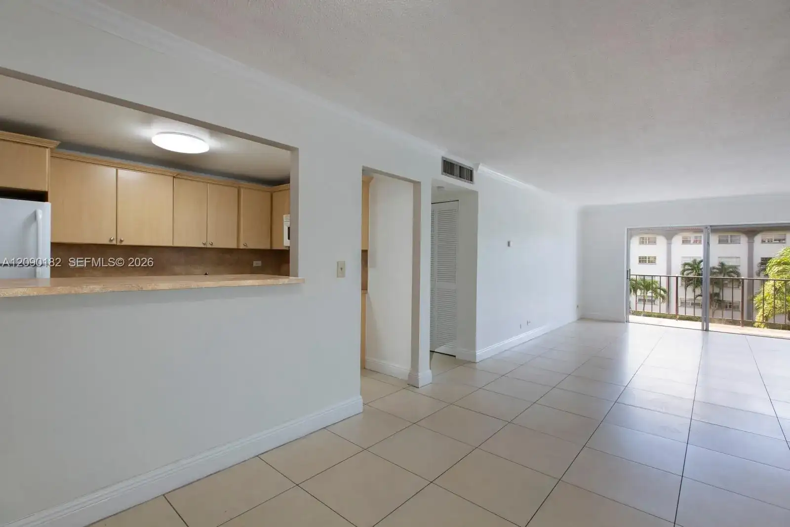 8107 SW 72nd Ave # 302E, Miami FL 33143 photo 2