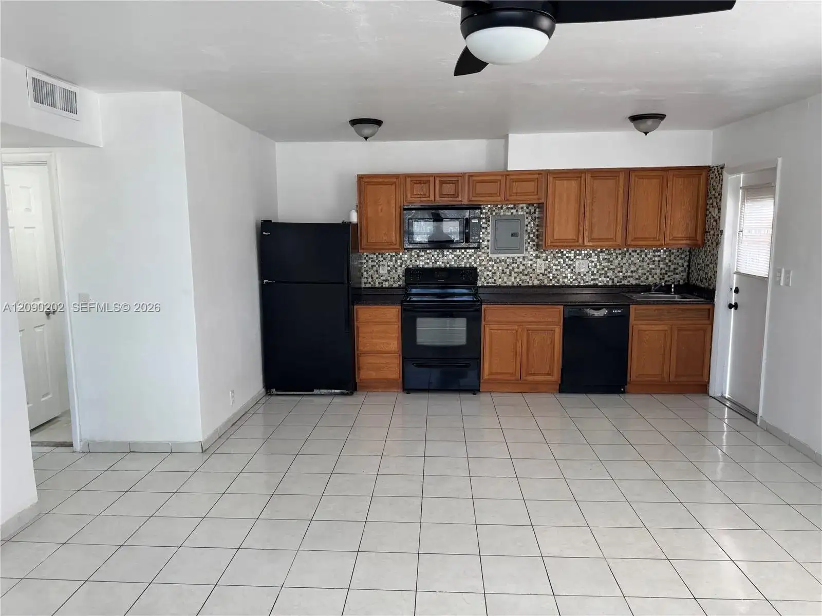 1765 Venice Ln # 4E, North Miami FL 33181 photo 5