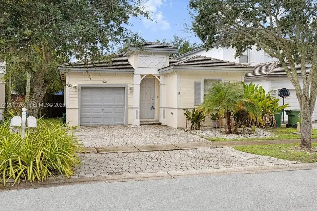 3656 NE 3rd Ct, Homestead FL 33033 photo 4