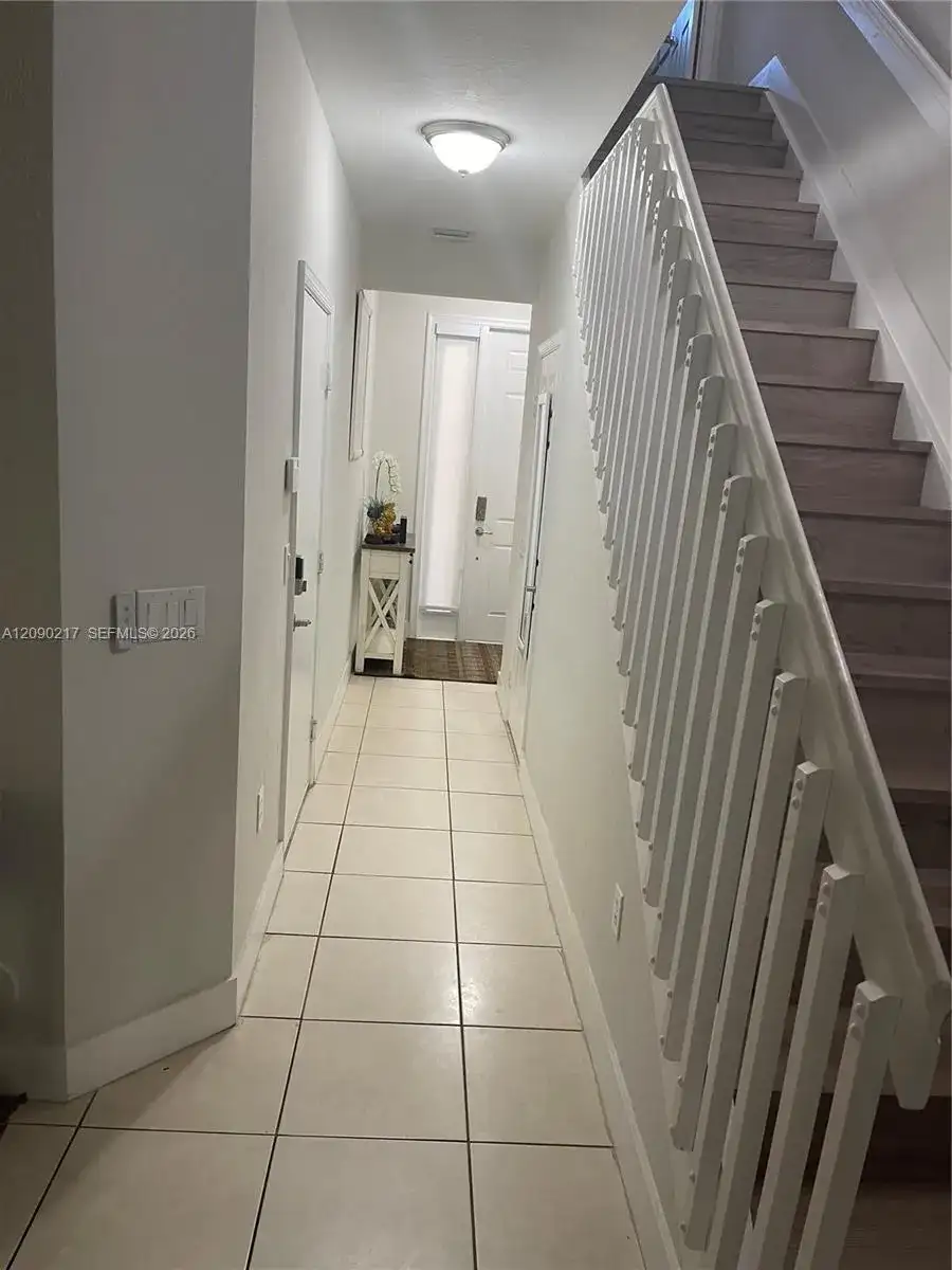 4745 N Grand Cypress Cir N, Coconut Creek FL 33073 photo 3