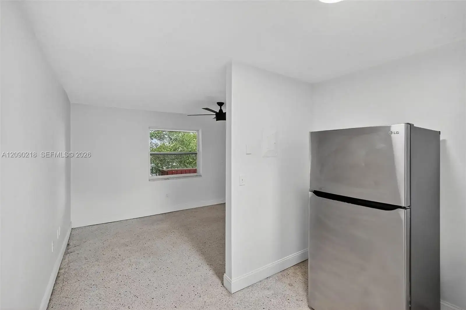 458 SW 9th St # 2, Miami FL 33130 photo 3