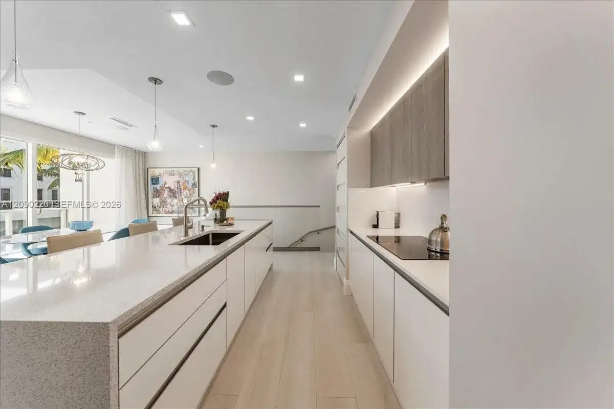 455 NE 39th St # 306, Miami FL 33137 photo 5