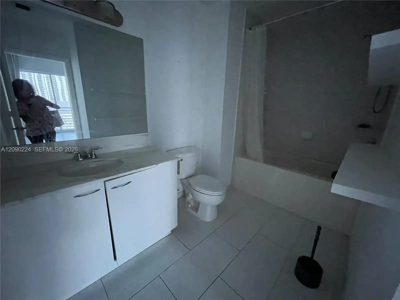 133 NE 2nd Ave # 1406, Miami FL 33132 photo 4