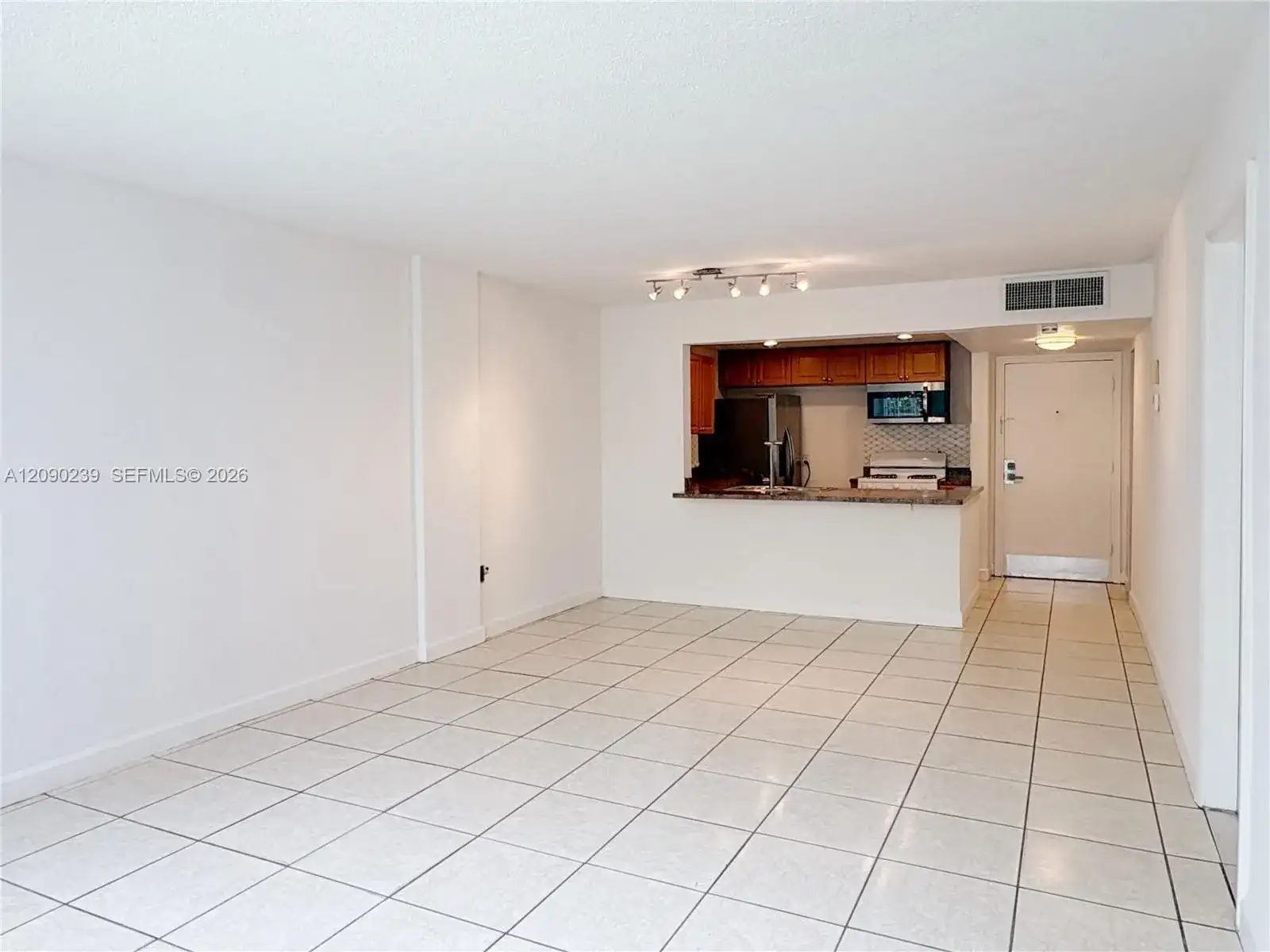 2175 NE 170th St # 104, North Miami Beach FL 33162 photo 4