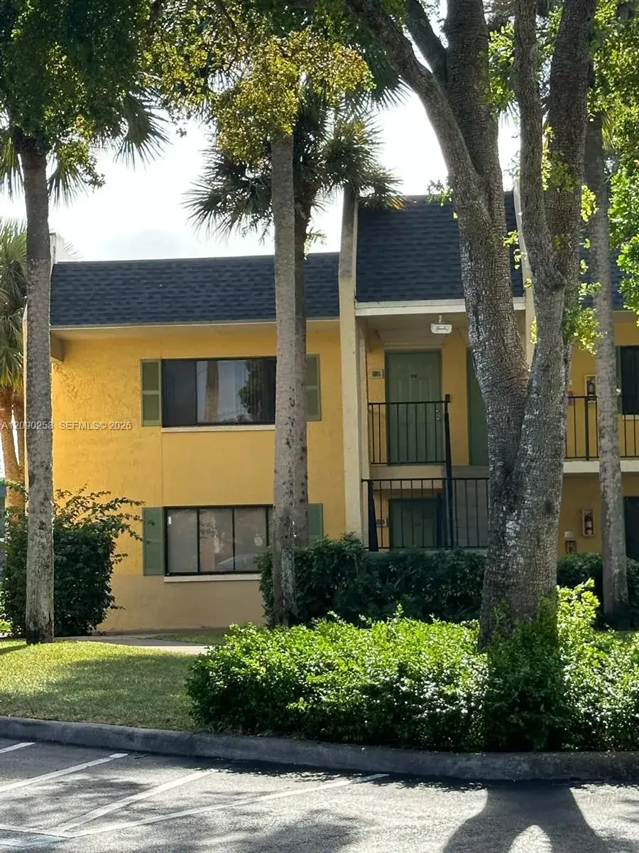 801 Meadows Circle # 801, Boynton Beach FL 33436