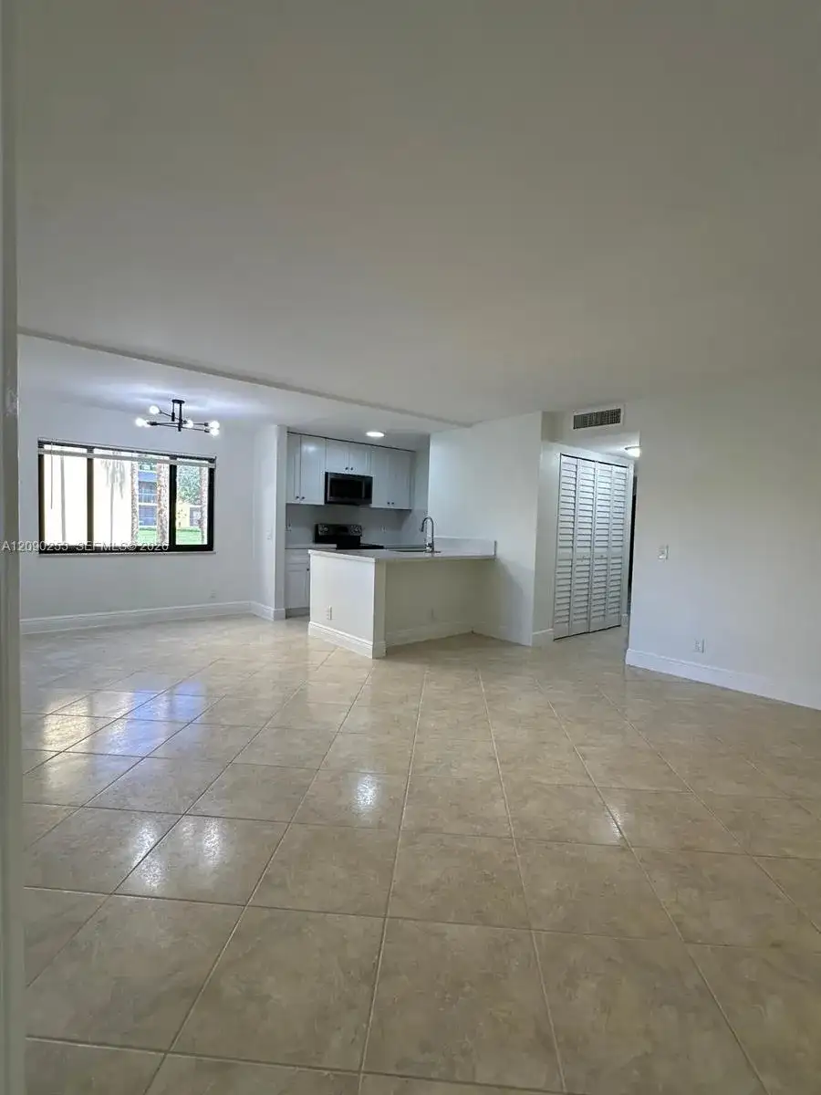 801 Meadows Circle # 801, Boynton Beach FL 33436 photo 2