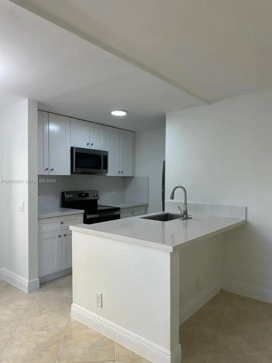 801 Meadows Circle # 801, Boynton Beach FL 33436 photo 4
