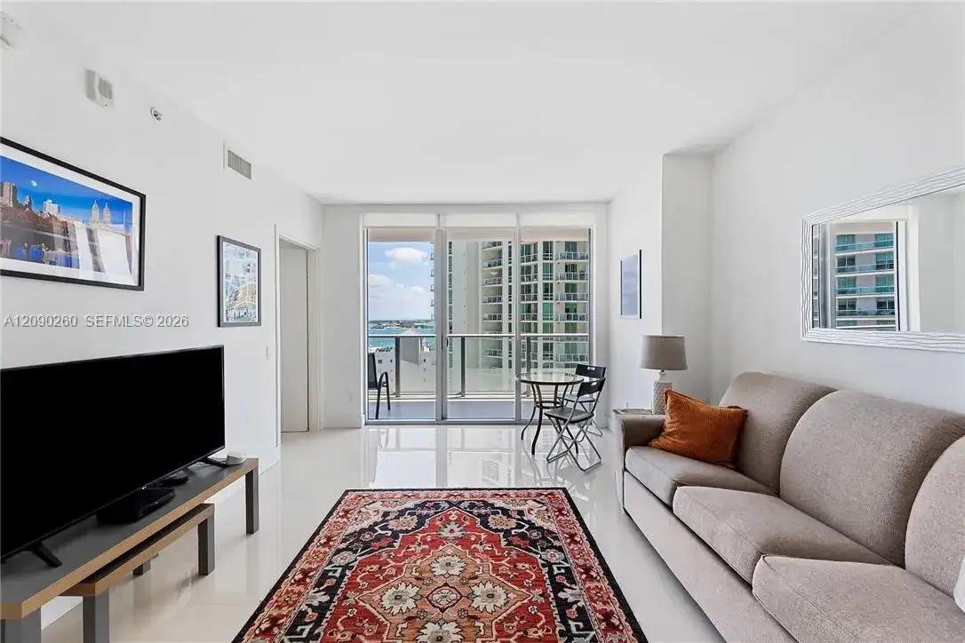 1300 Brickell Bay Dr # 1905, Miami FL 33131 photo 4