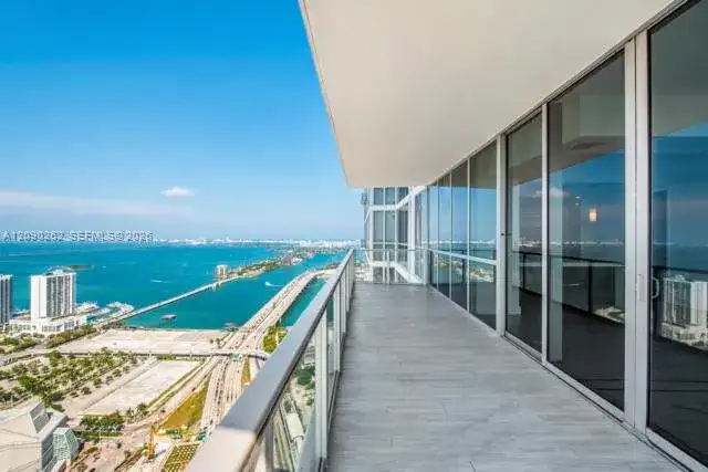 1100 Biscayne Blvd # 5205, Miami FL 33132 photo 2