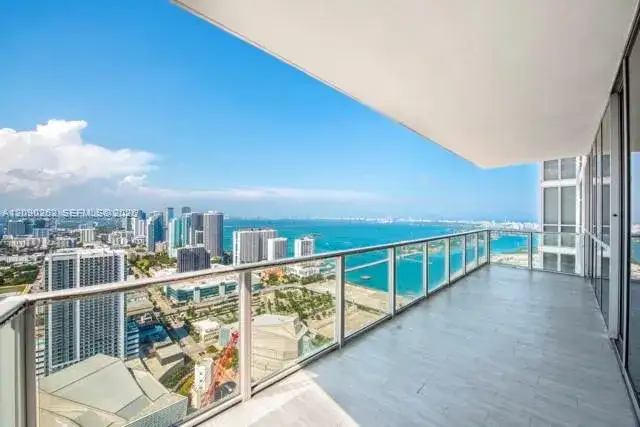 1100 Biscayne Blvd # 5205, Miami FL 33132 photo 3