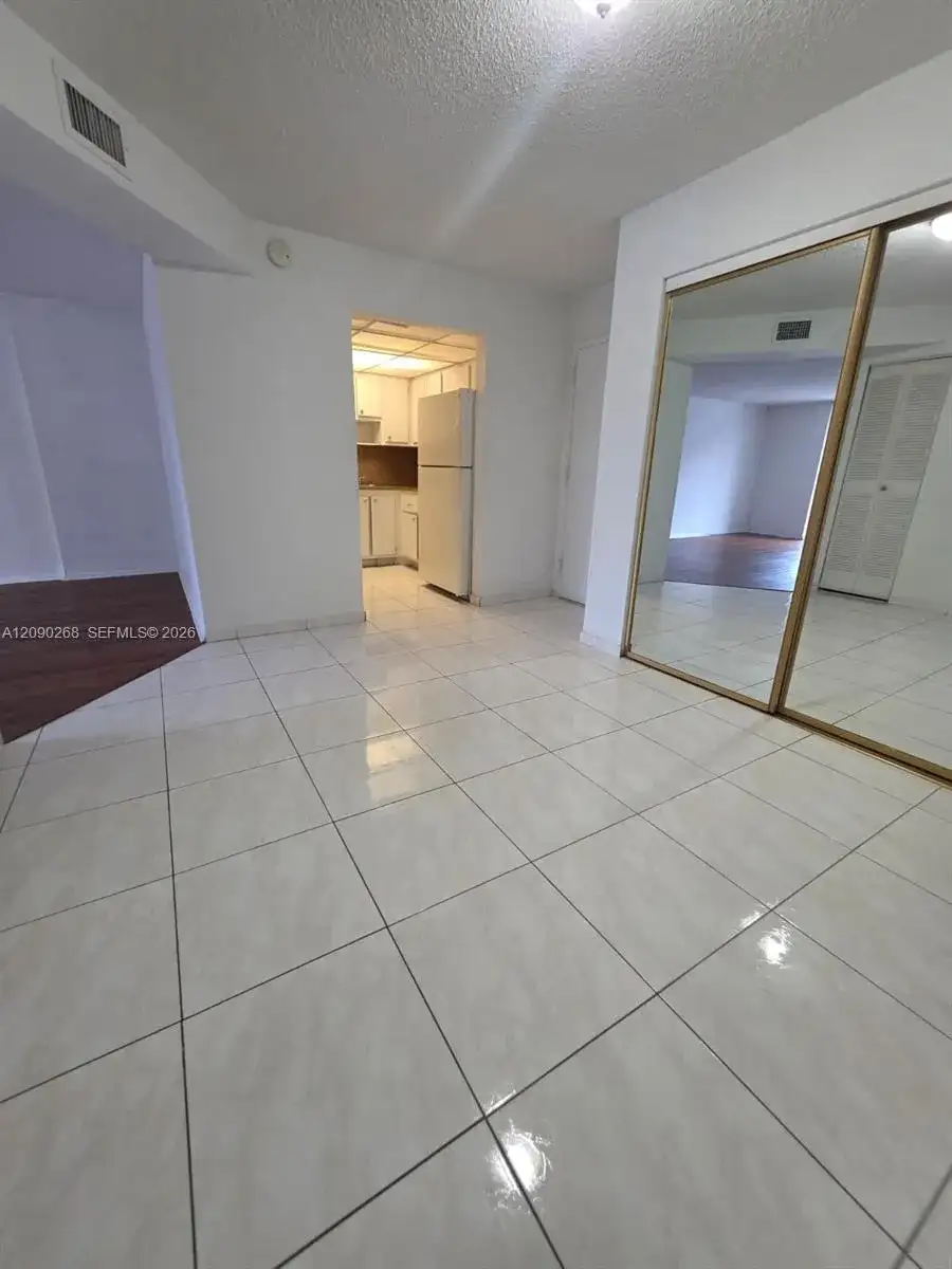16950 W Dixie Hwy B225 Hwy # 225, North Miami Beach FL 33160 photo 2