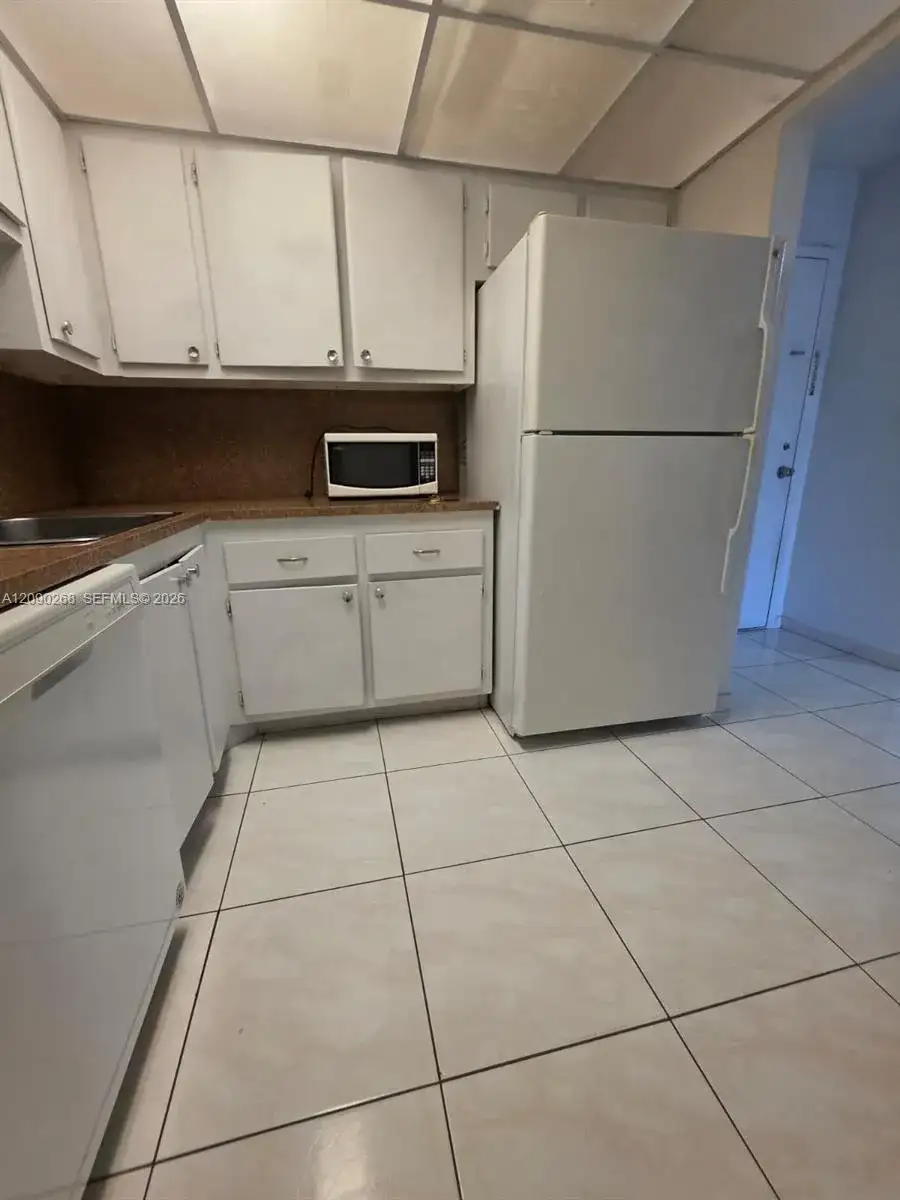 16950 W Dixie Hwy B225 Hwy # 225, North Miami Beach FL 33160 photo 5