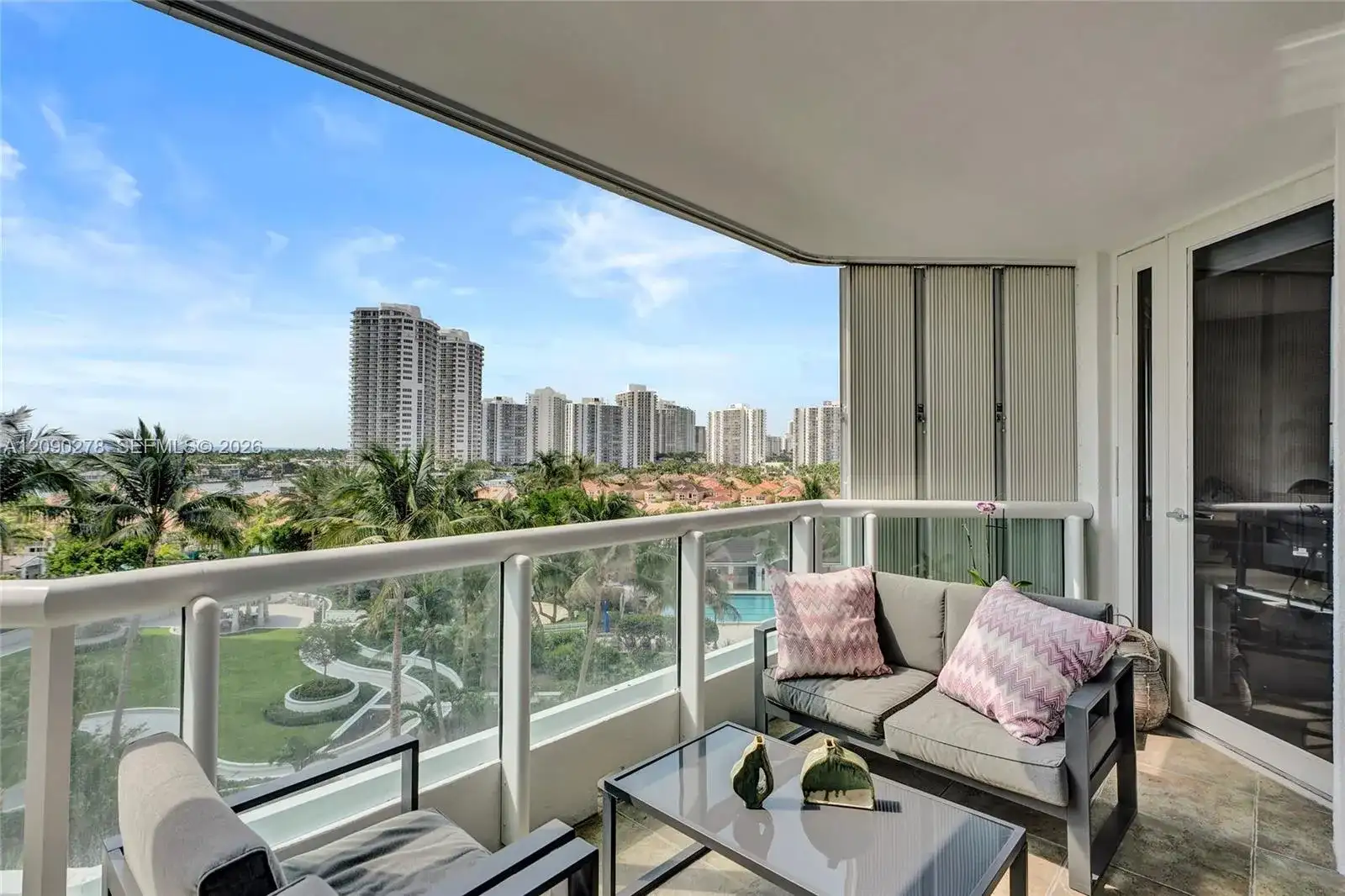 21055 Yacht Club Dr # 901, Aventura FL 33180 photo 2