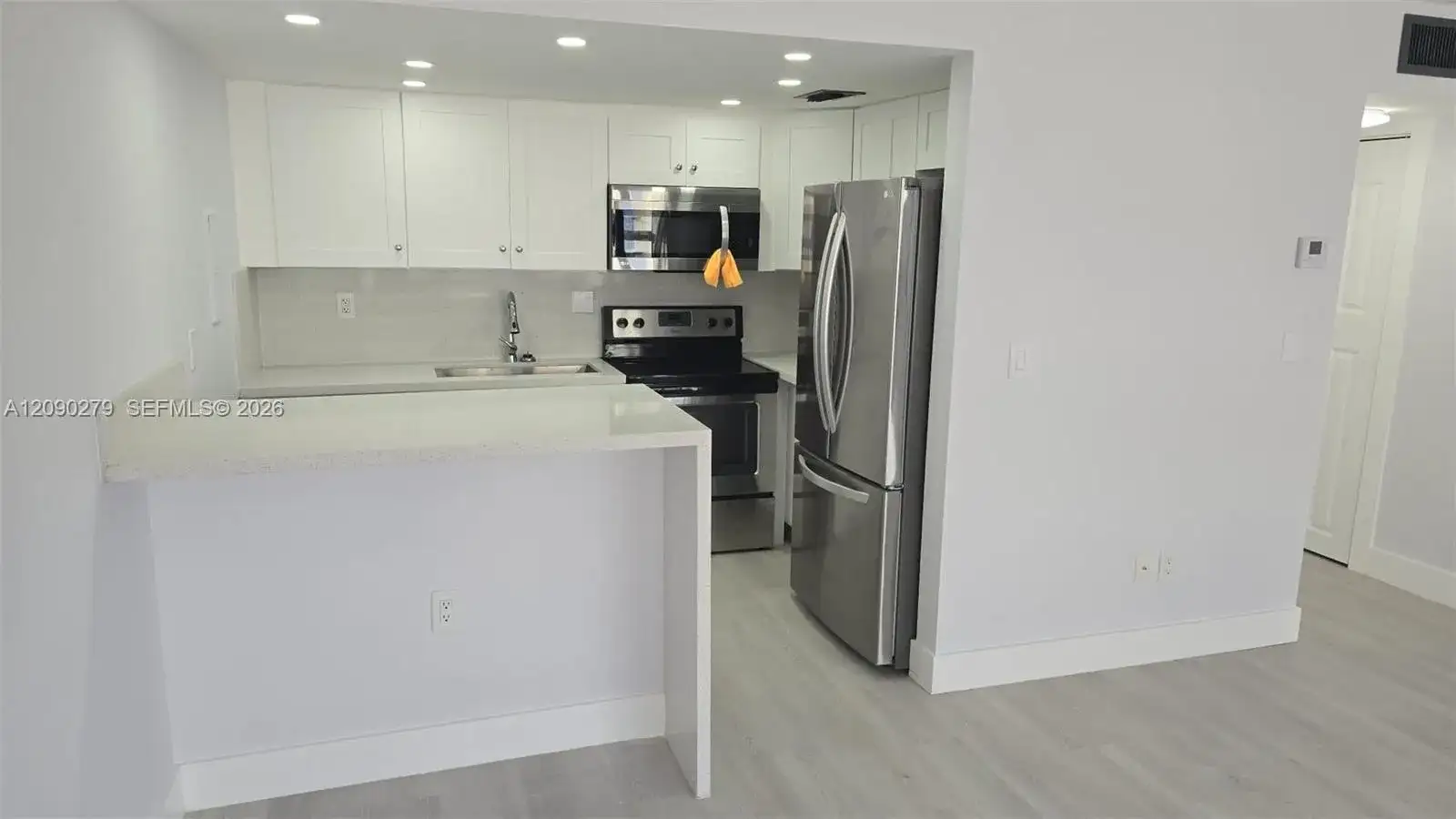1440 Brickell Bay Dr # 909, Miami FL 33131 photo 3