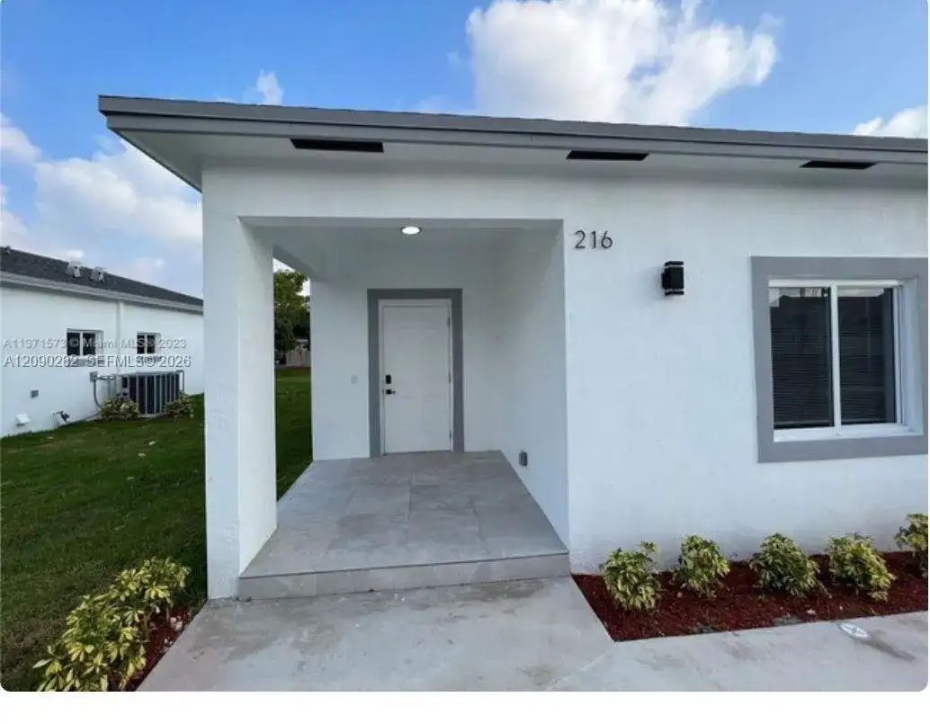 216 NW 9th St, Hallandale Beach FL 33009 photo 2
