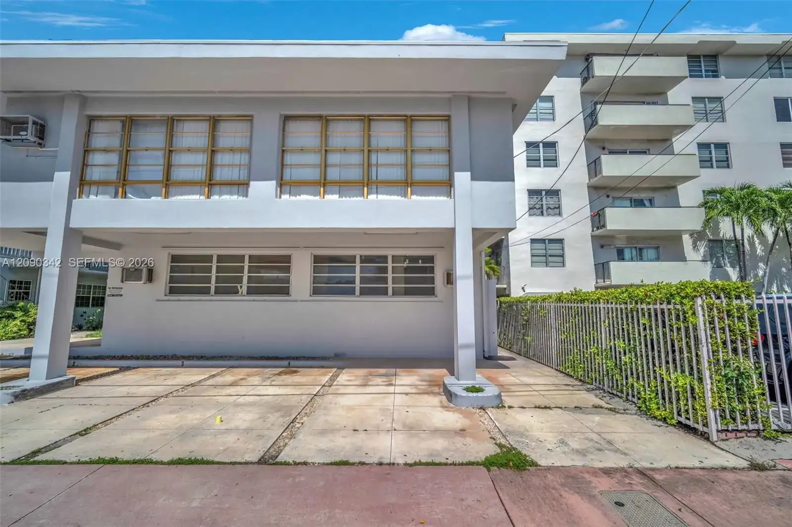 8010 Tatum Waterway Dr # 5, Miami Beach FL 33141 photo 2