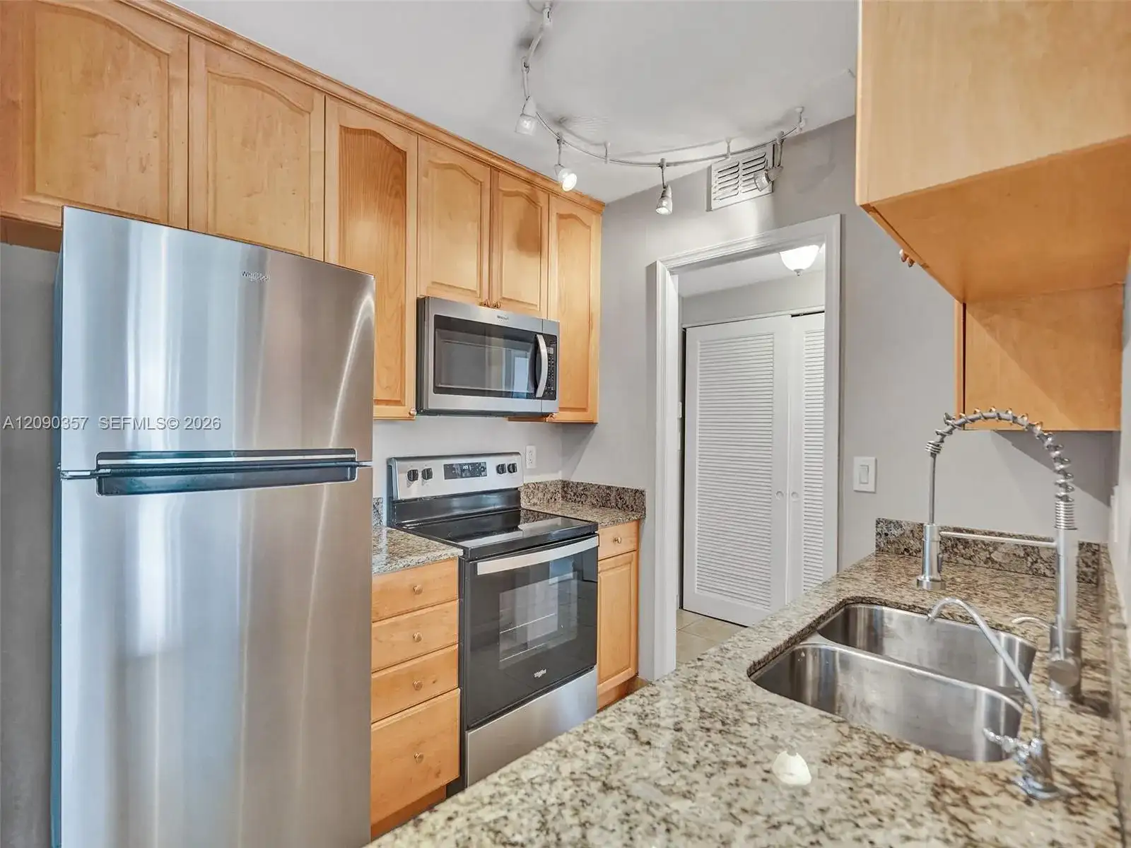 400 N Riverside Dr # 303, Pompano Beach FL 33062 photo 3