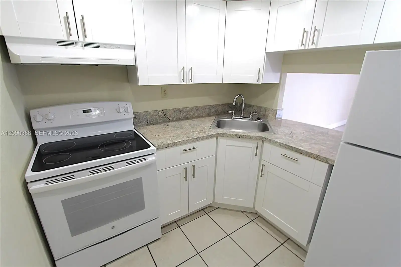 4550 NW 9 ST # 406E, Miami FL 33126 photo 4