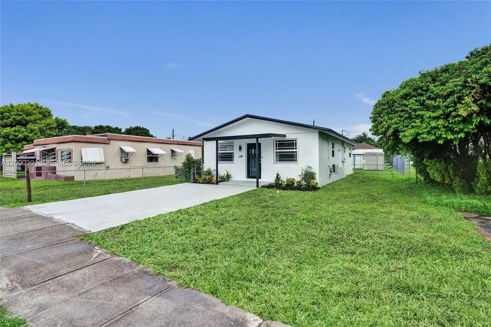 1341 NW 75th St, Miami FL 33147 photo 2