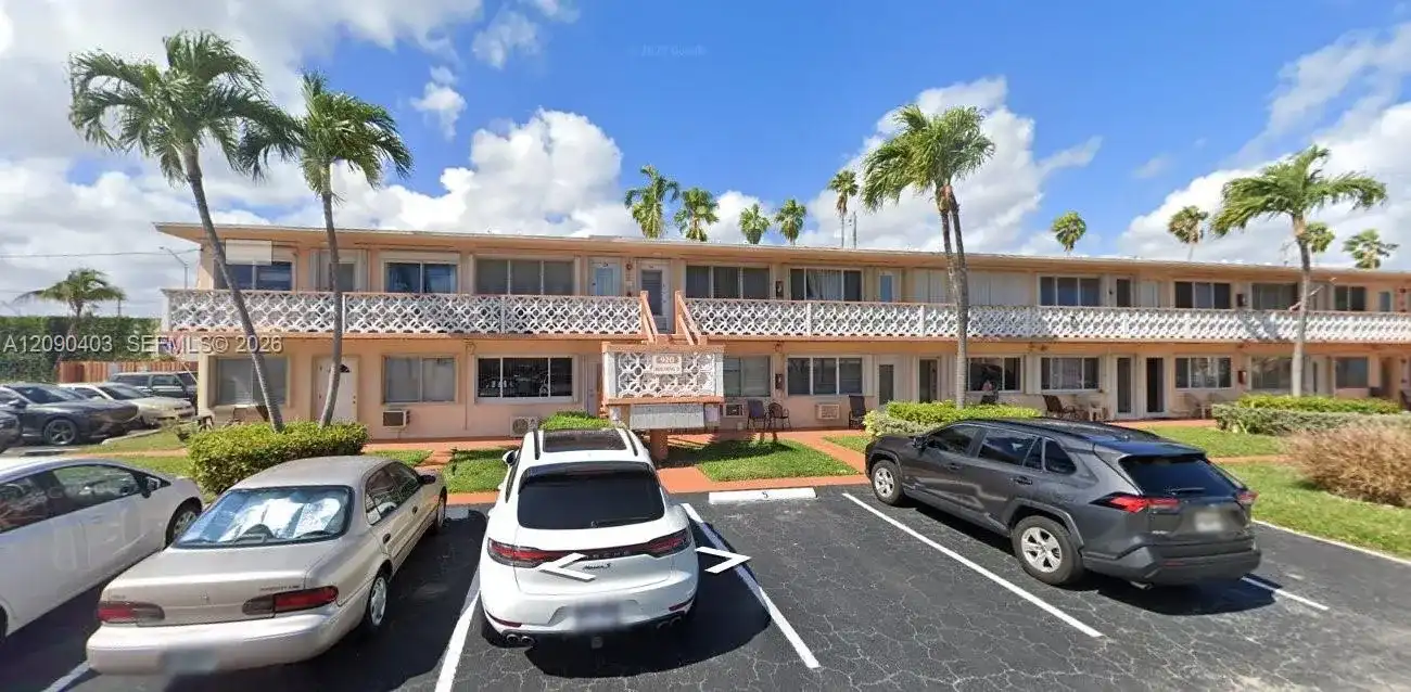 920 SW 11th Ave # 9D, Hallandale Beach FL 33009
