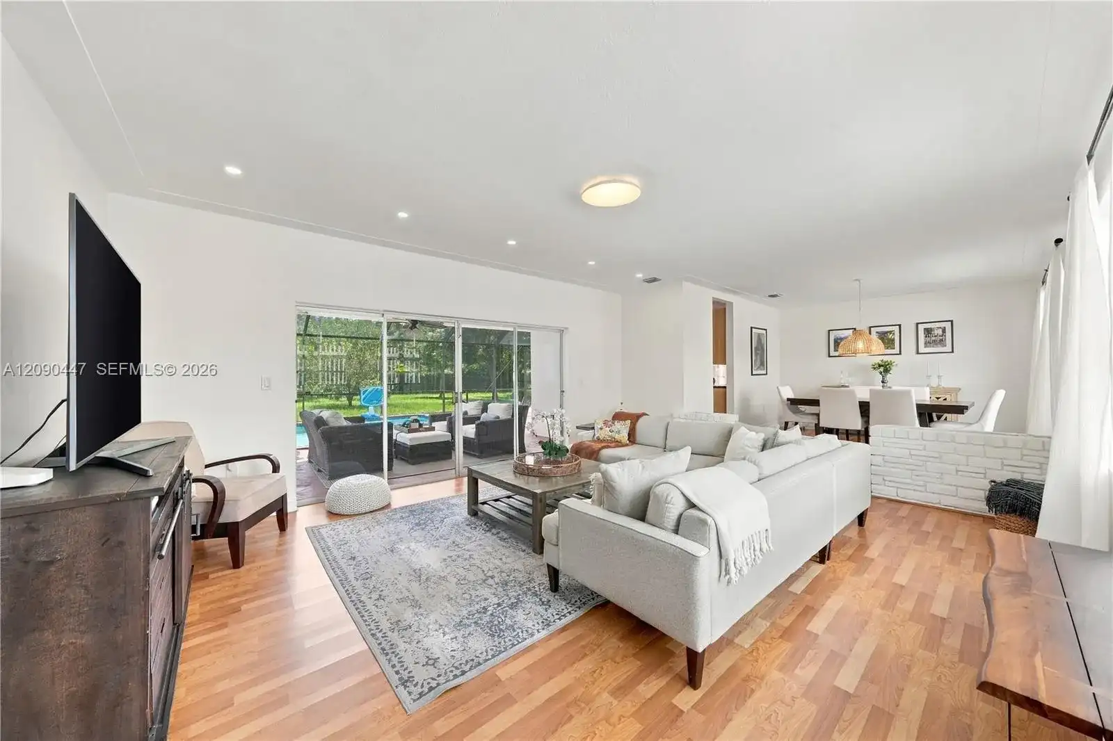 7420 SW 130th St, Pinecrest FL 33156