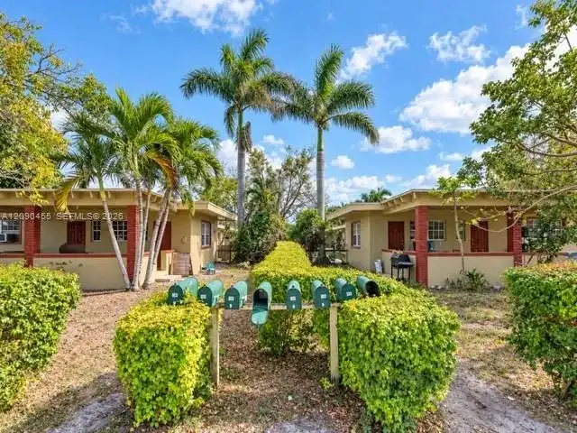 180 NW 9th St # 0, Homestead FL 33030