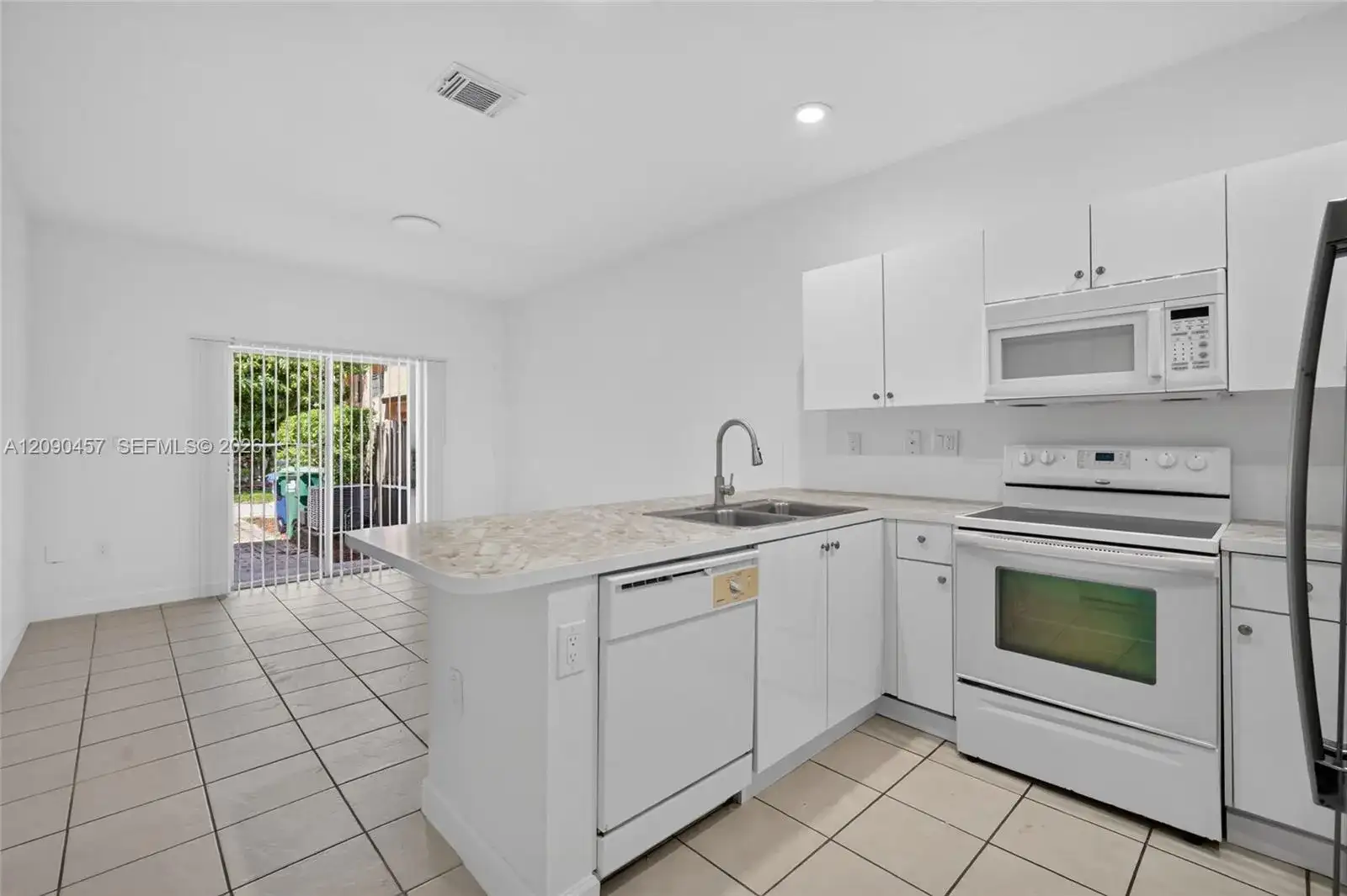 11233 SW 231st Ln, Miami FL 33170 photo 5