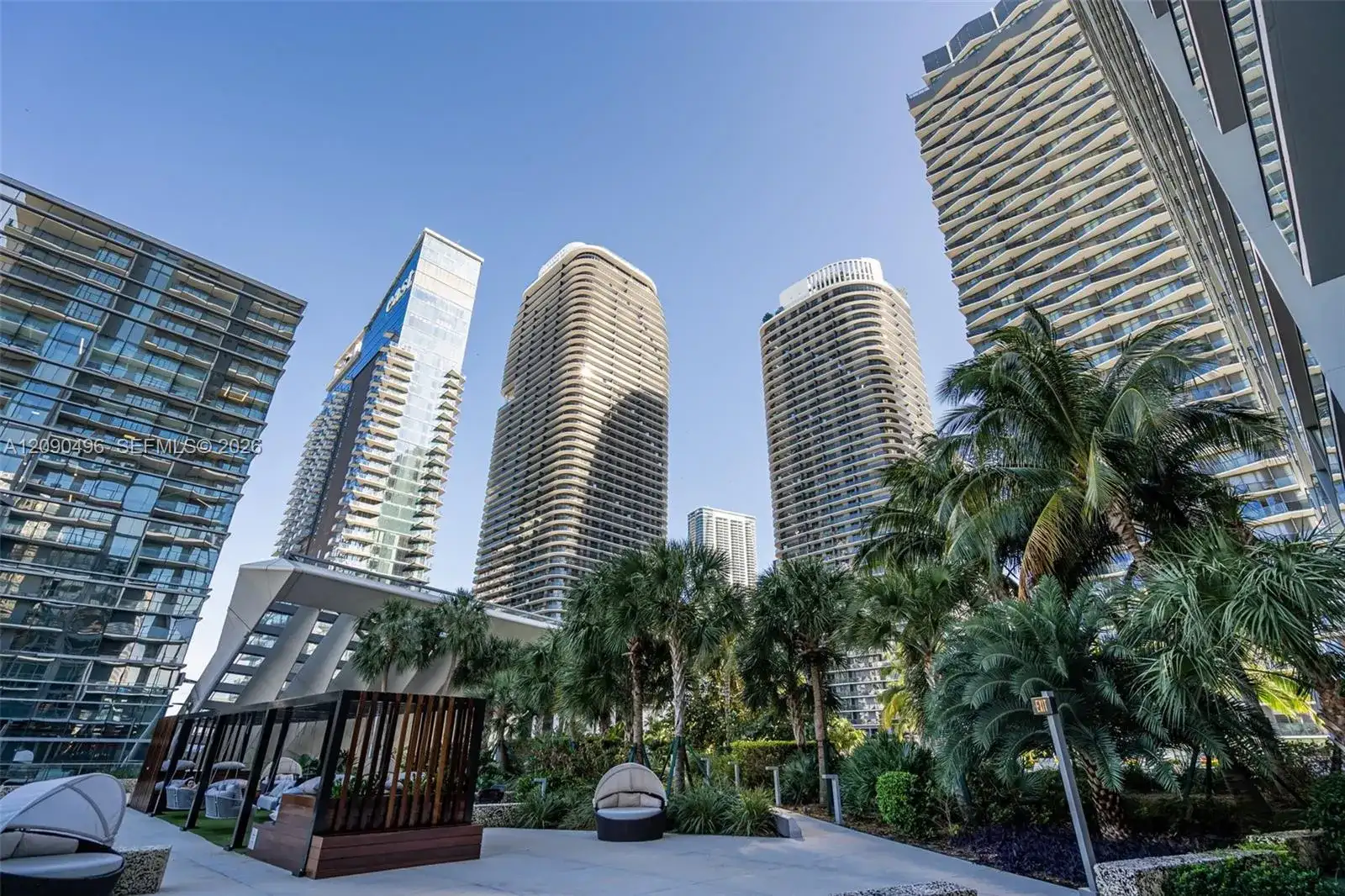 88 SW 7th St # 1901, Miami FL 33130 photo 3