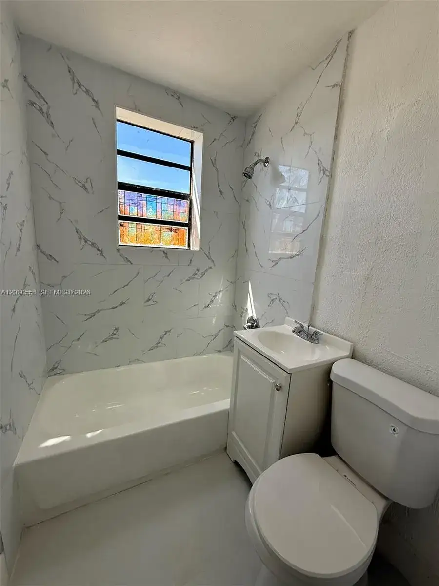 1319 Meridian Ave # 302, Miami Beach FL 33139 photo 4