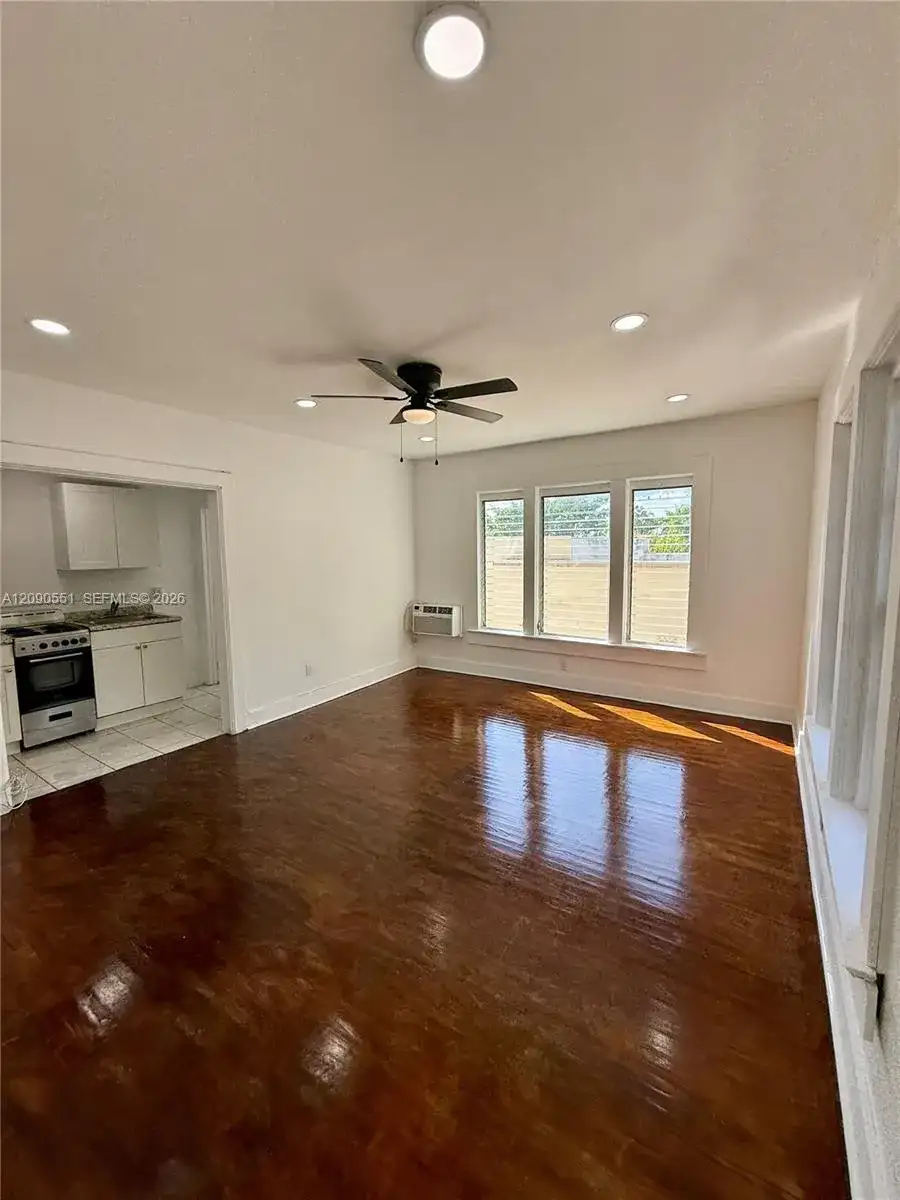 1319 Meridian Ave # 302, Miami Beach FL 33139 photo 5