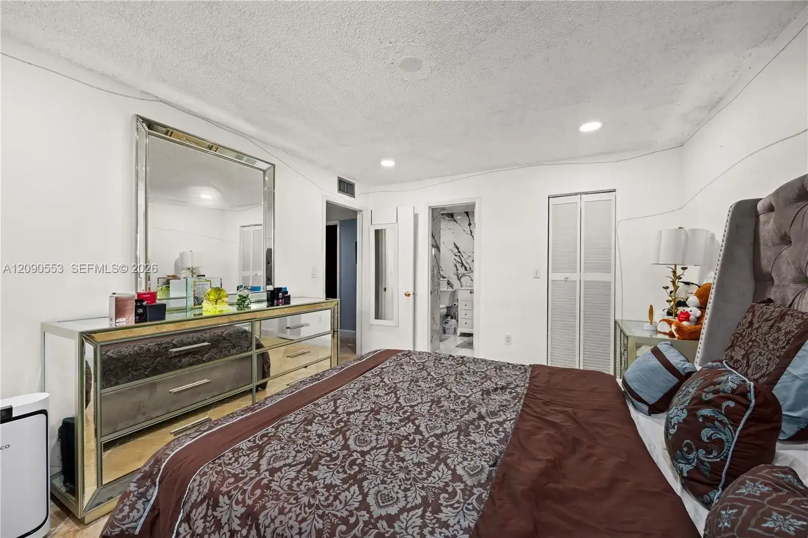 917 NE 199th St # 204, Miami FL 33179 photo 3