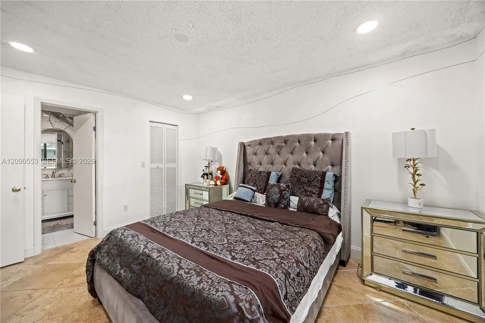 917 NE 199th St # 204, Miami FL 33179 photo 4
