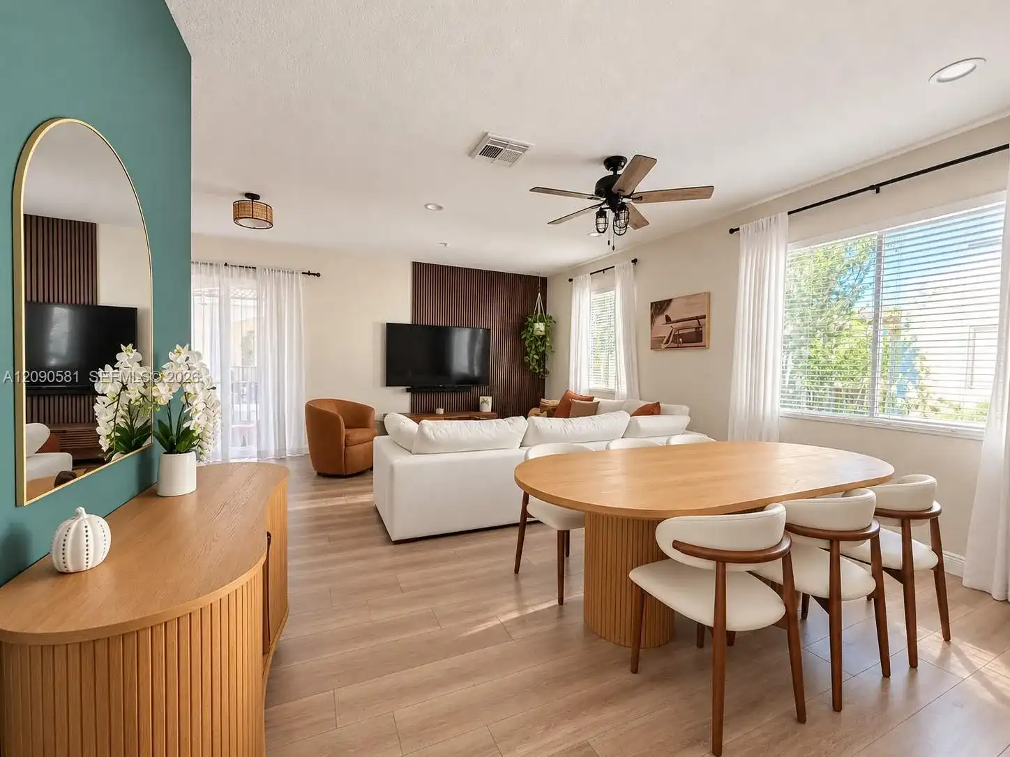 2913 S Greenleaf Cir, Boynton Beach FL 33426