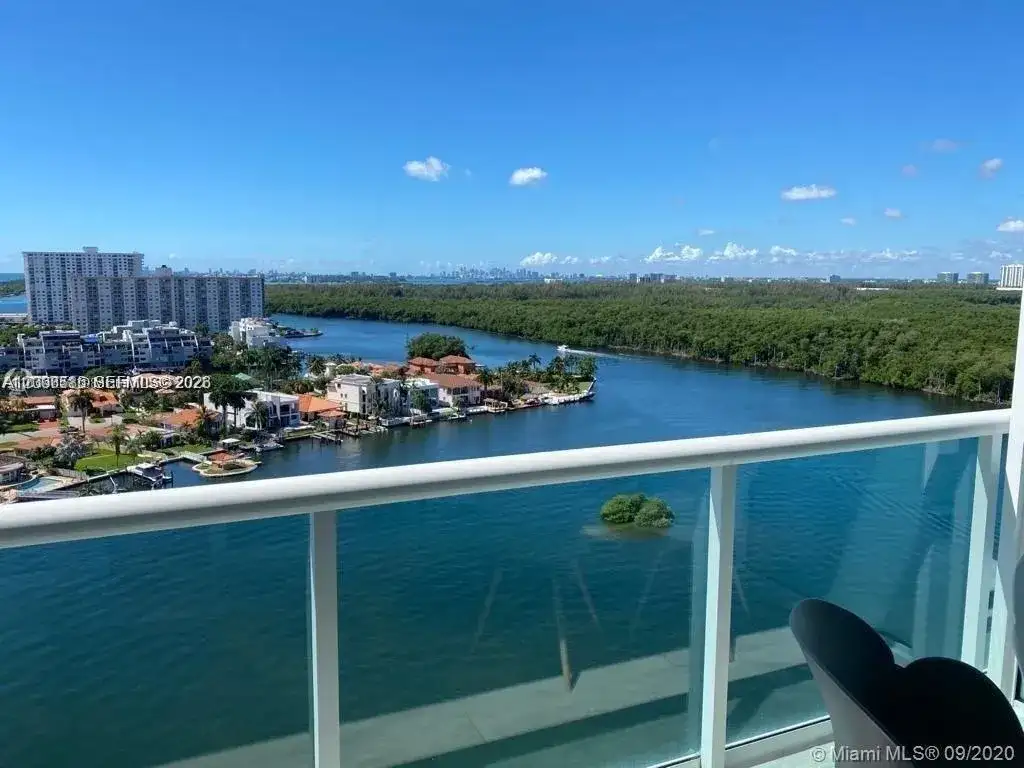 400 Sunny Isles Blvd # 1719, Sunny Isles Beach FL 33160 photo 2
