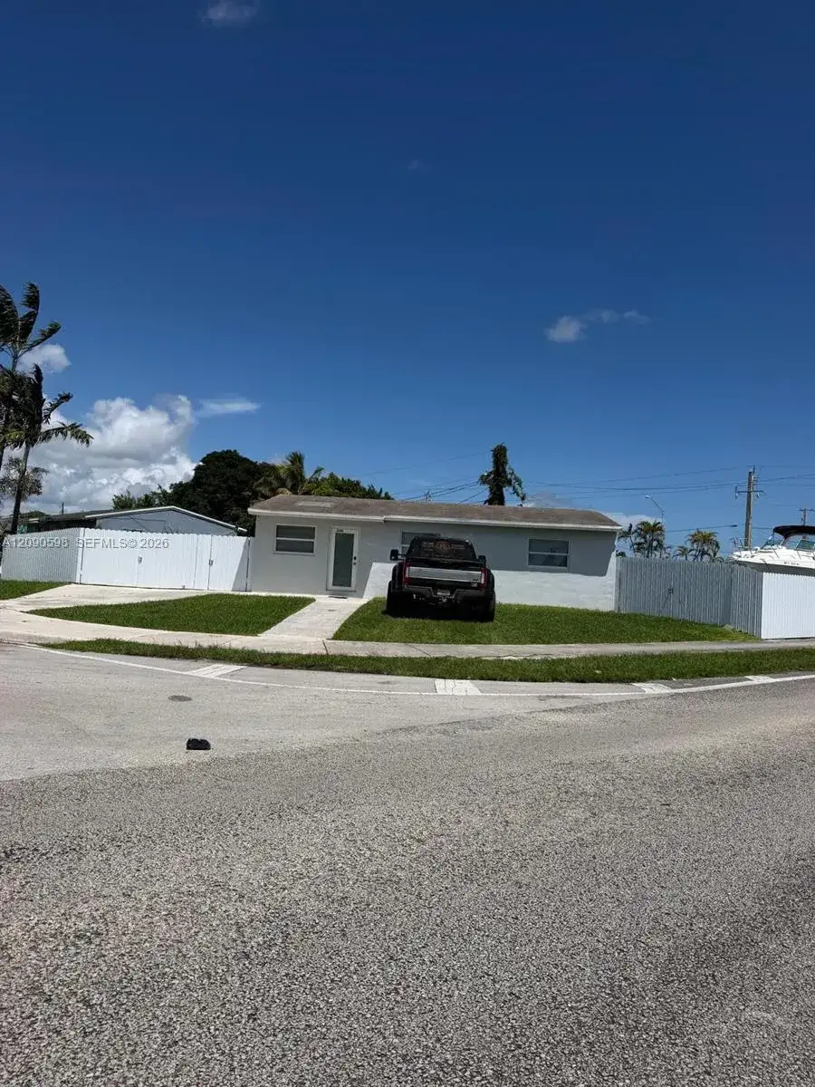 22365 SW 112th Ct, Miami FL 33170 photo 3