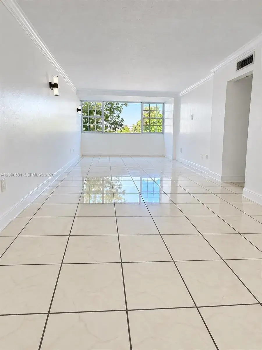 816 NW 87th Ave # 203, Miami FL 33172