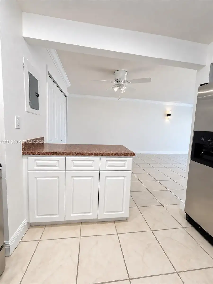 816 NW 87th Ave # 203, Miami FL 33172 photo 4