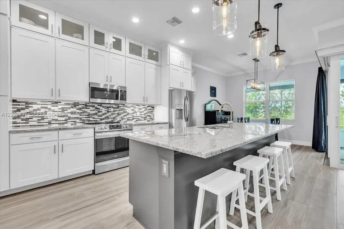 2720 NW 22nd Ave, Cape Coral FL 33993 photo 4