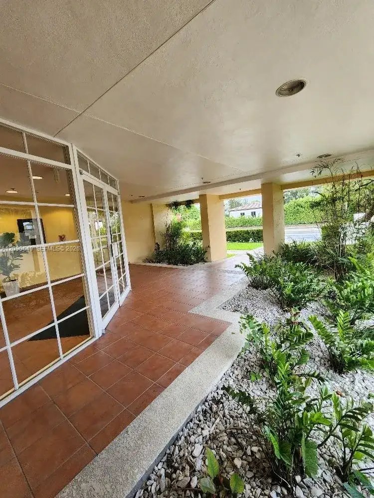 601 SW 37th Ave # 202, Miami FL 33135 photo 4